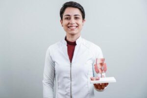 Dr.ª Paola Trindade | Coloproctologista